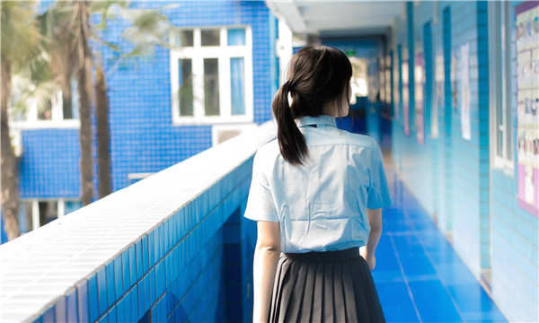 宽甸如何找到一个可以帮助我生孩子的女人？